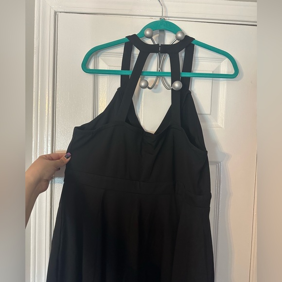 Torrid Cage Back Dress 🐼🐧 - Picture 5 of 5